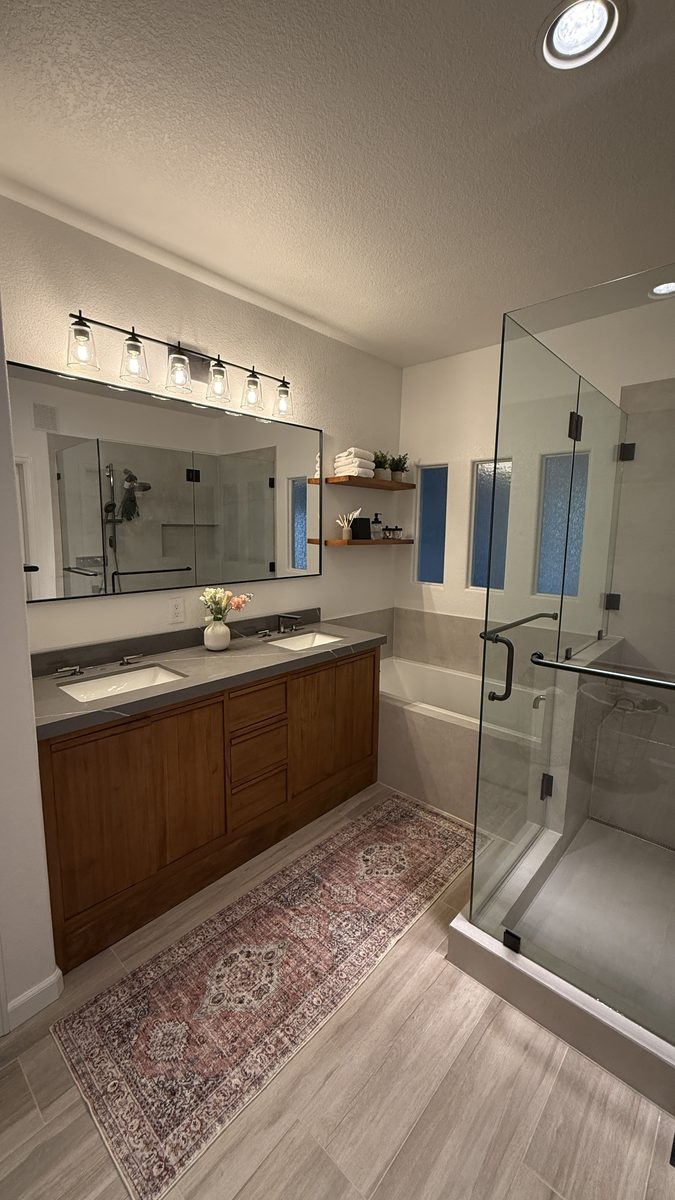 Bath remodel in Lowry by Seamless